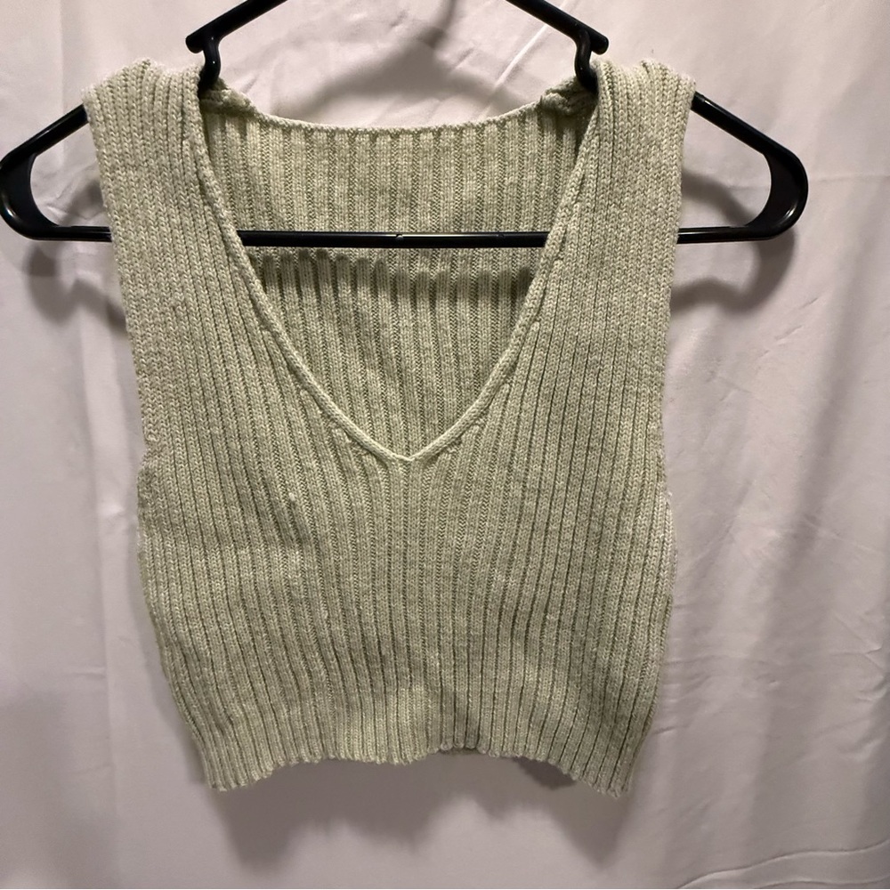Sleeveless Ribbed Knit Top - Light Green